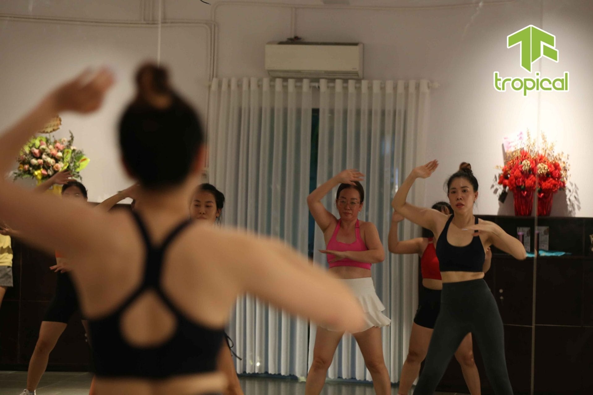 Tập Zumba để giữ dáng