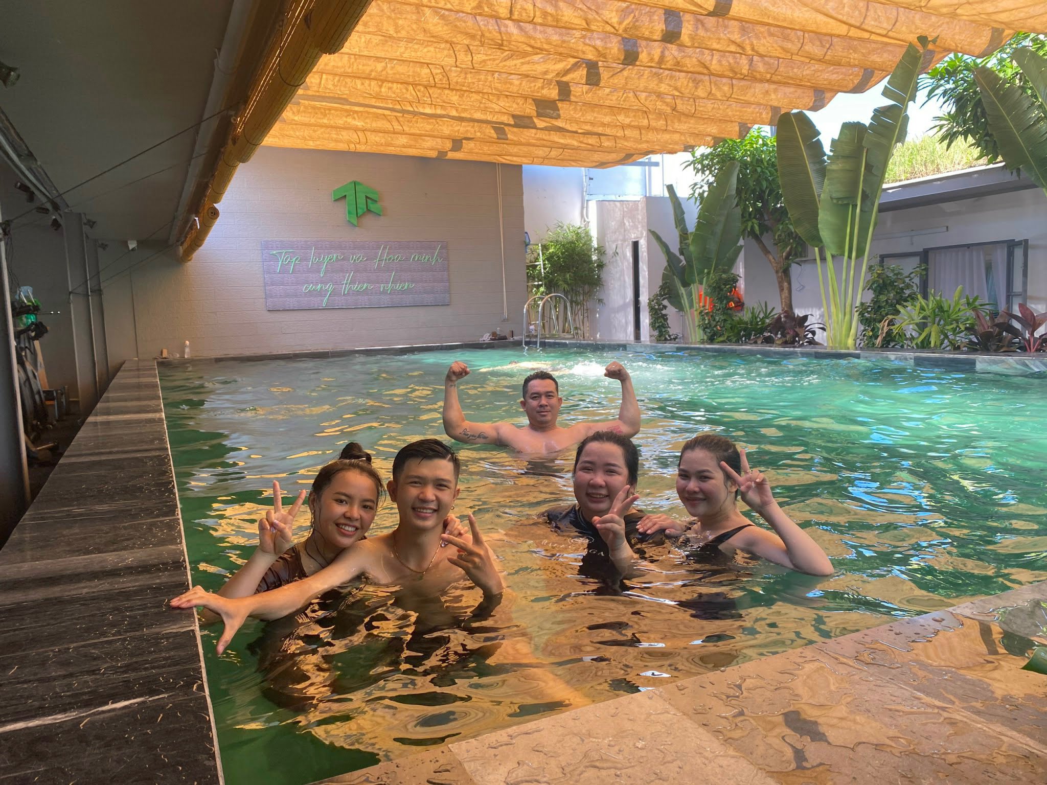 hồ bơi Rạch Giá