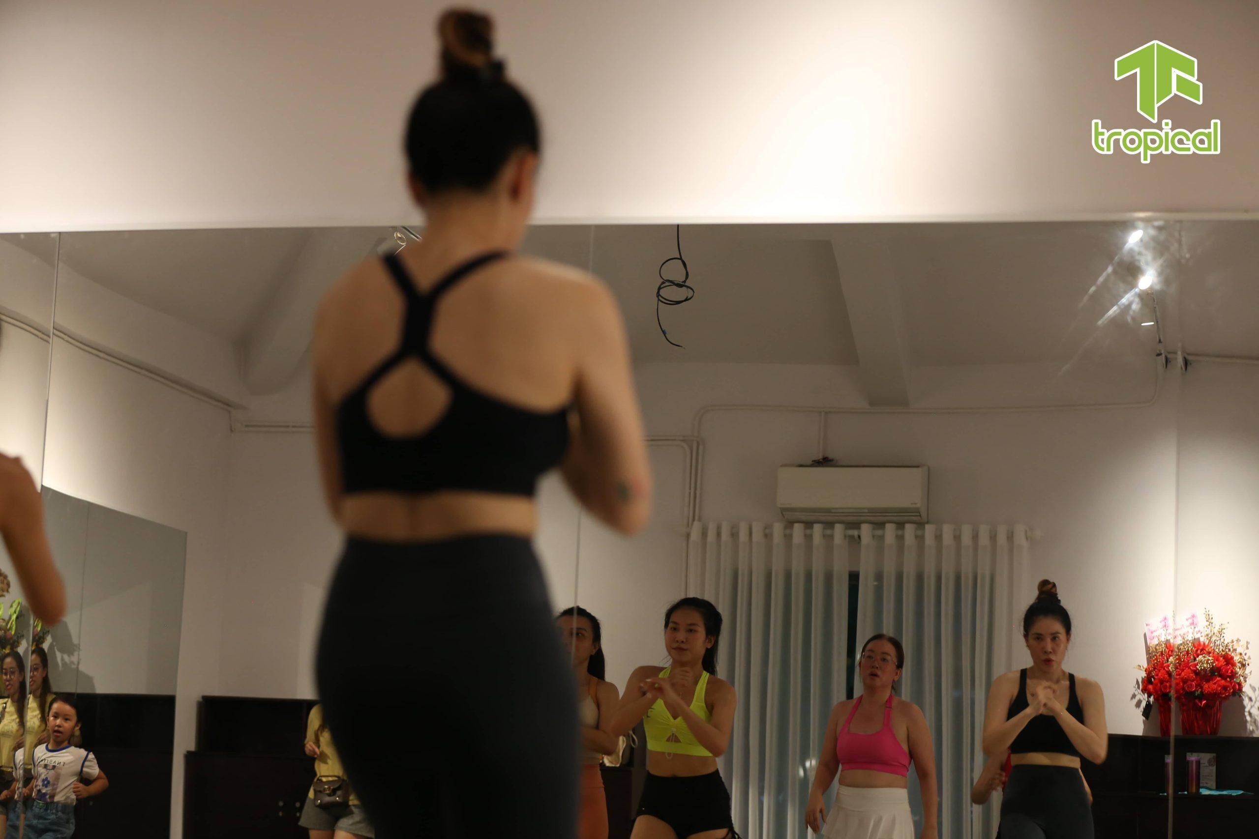 Tập Zumba để giữ dáng- Đăng kí liền tay