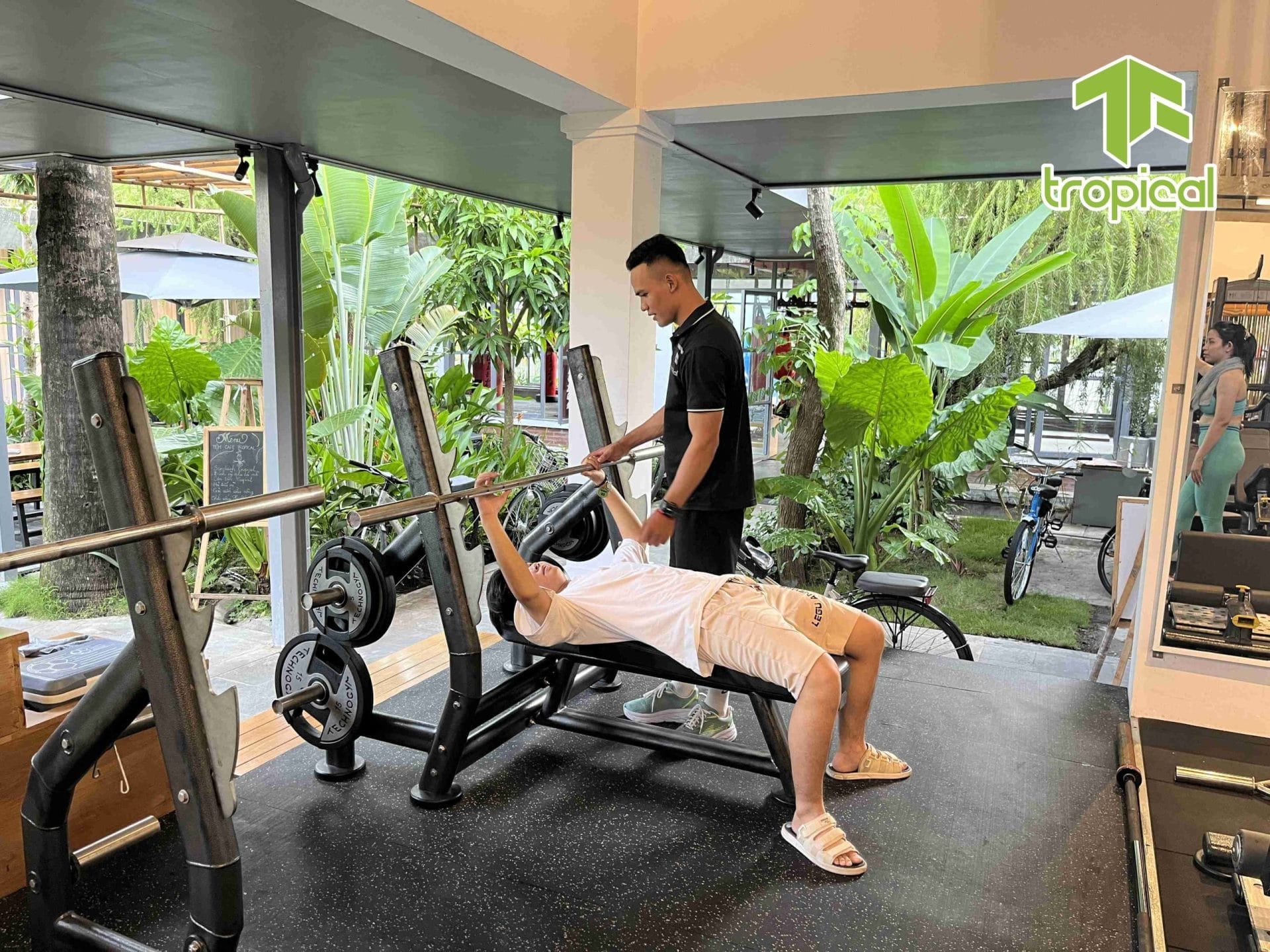 phòng gym Tropical Rạch Giá