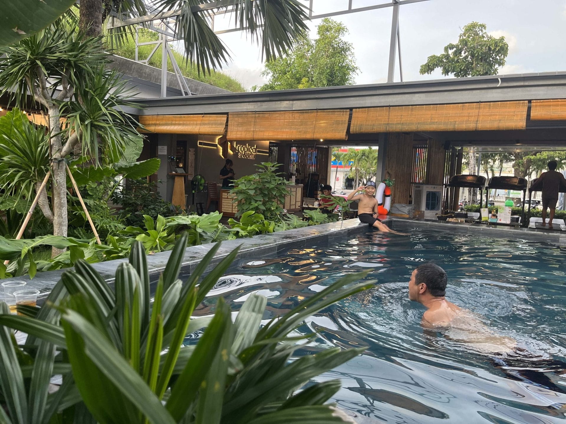 hồ bơi Rạch Giá